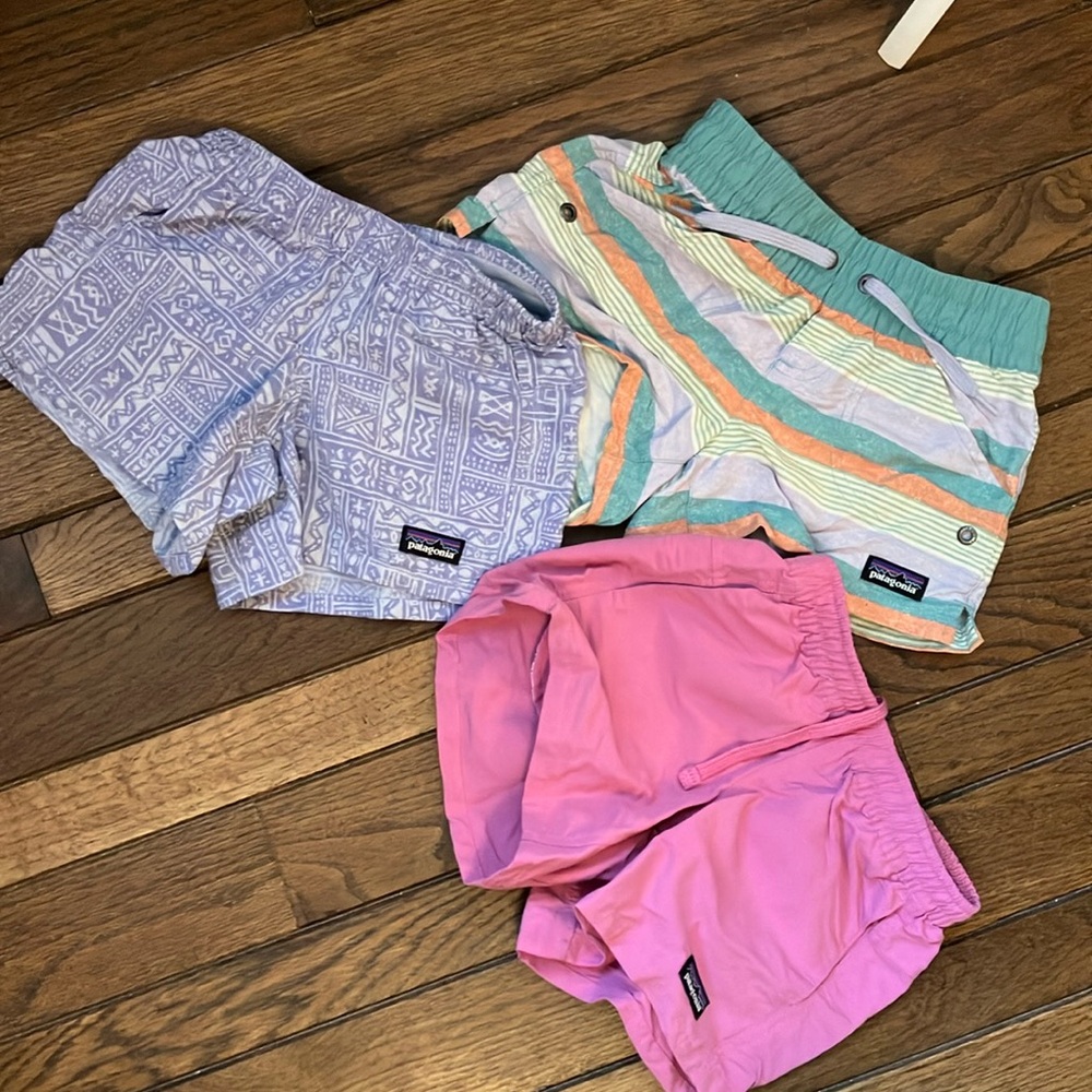 Girls Patagonia board shorts xs bundle